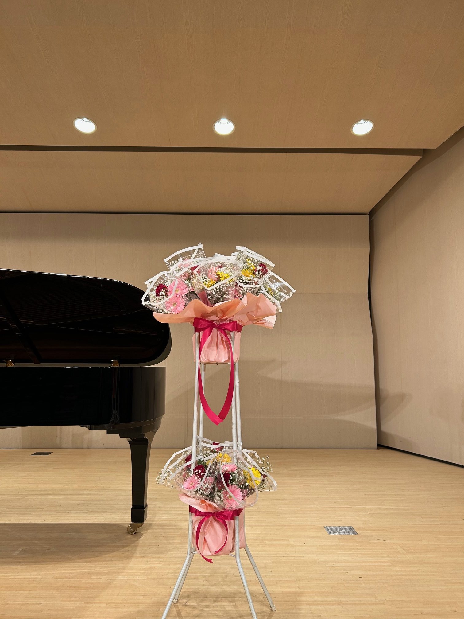 花束スタンド｜「ファッションフラワーササキ」　（兵庫県神戸市垂水区の花キューピット加盟店 花屋）のブログ